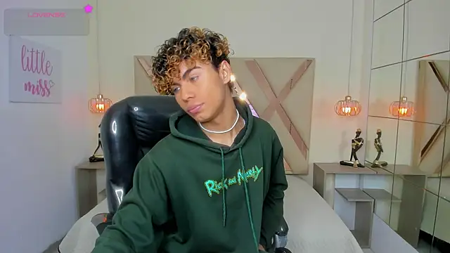 Anyelo_Twink webcam
