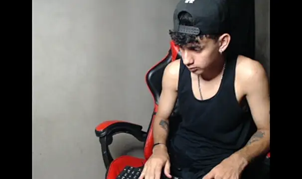 Garu_hot19 webcam