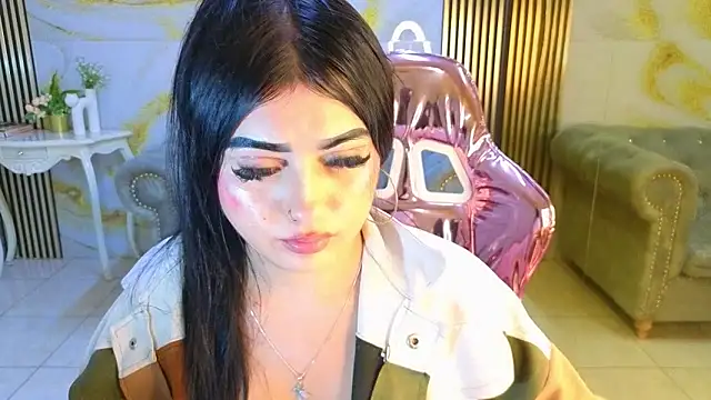 Watch Luisa_1s live on EroticFlix - High definition streams