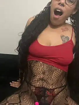 Desirae_Luciano webcam