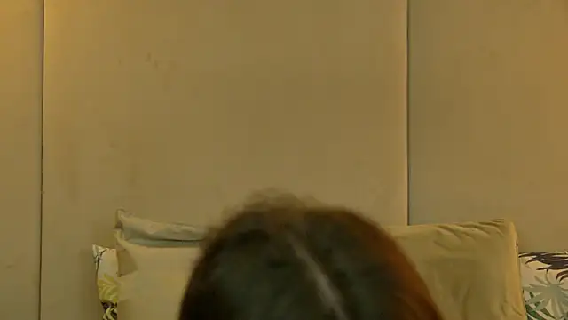 Watch EllieWest live on EroticFlix - High definition streams