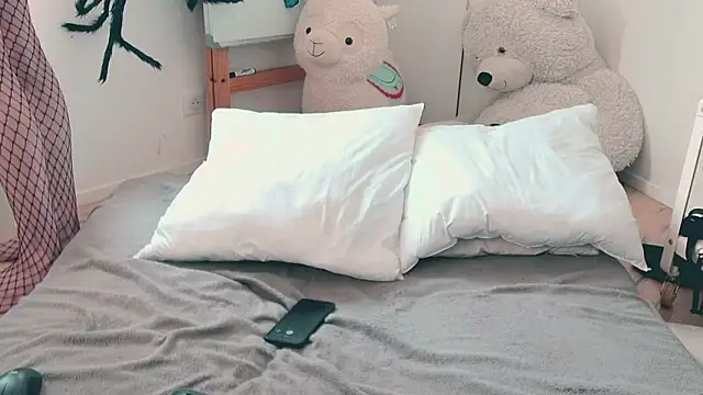 CeriseLapine webcam
