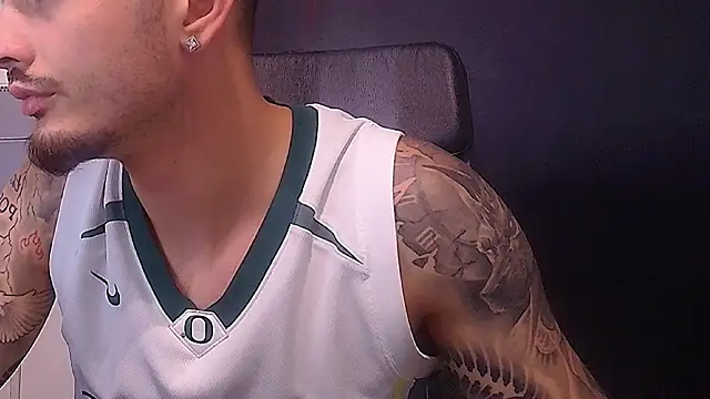 BrandonTate webcam
