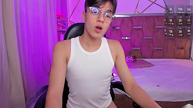 Tarpely - Male webcam sex chat