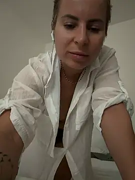 MariaMilan webcam