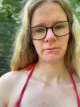 Bikergirl_97 webcam