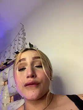 Sara_Sophia420 webcam