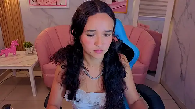 bella_vibess_s webcam