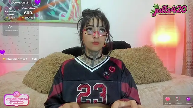 Julls420_ webcam