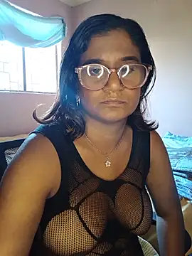 indianstrawberrylips4u webcam