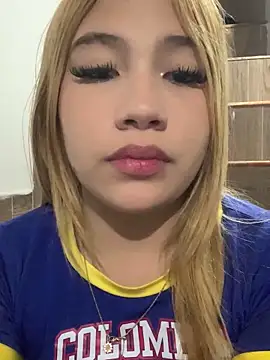 zury_cute1 webcam