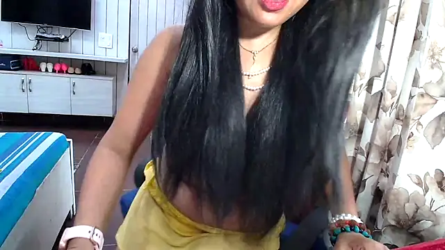 yourradhika webcam