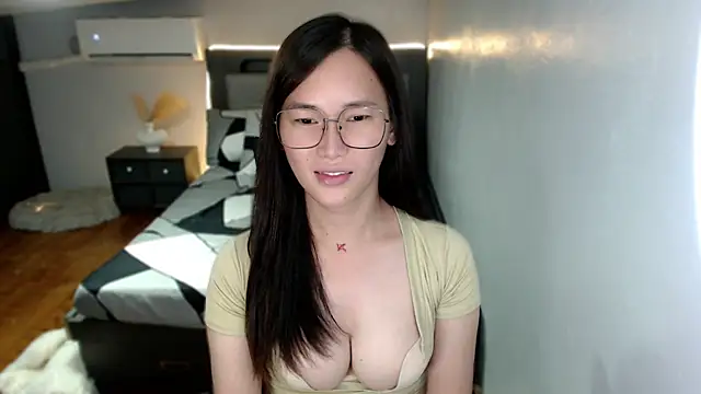 AmazingLuchie webcam