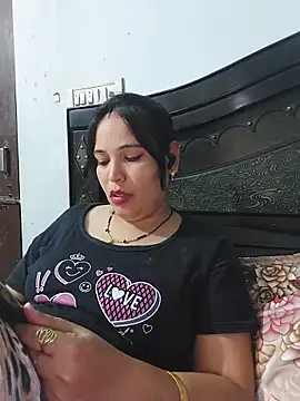 Poojabhabi101 webcam