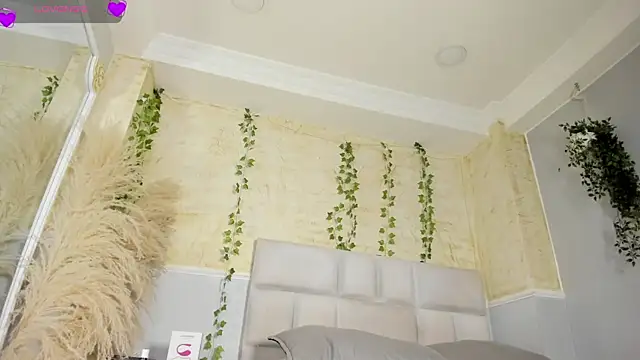 AlondraSoomer webcam