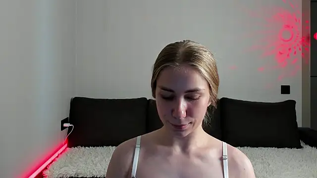 AnnaAlexArti webcam