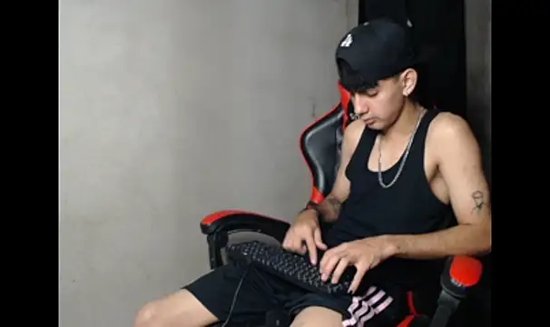 Garu_hot19 webcam