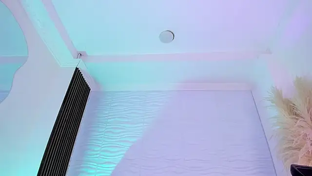 CamileHolmes webcam