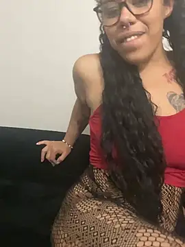 Desirae_Luciano webcam