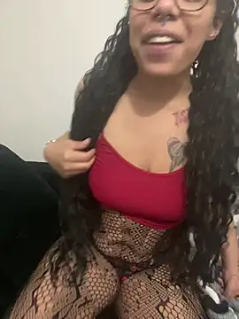 Desirae_Luciano webcam