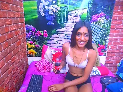 IndianPretty14u2Luv webcam