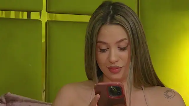 Watch NattyDevon live on EroticFlix - High definition streams