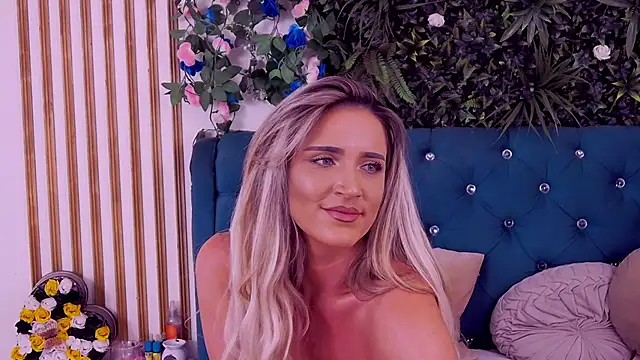 Watch CherryMuse_ live on EroticFlix - High definition streams