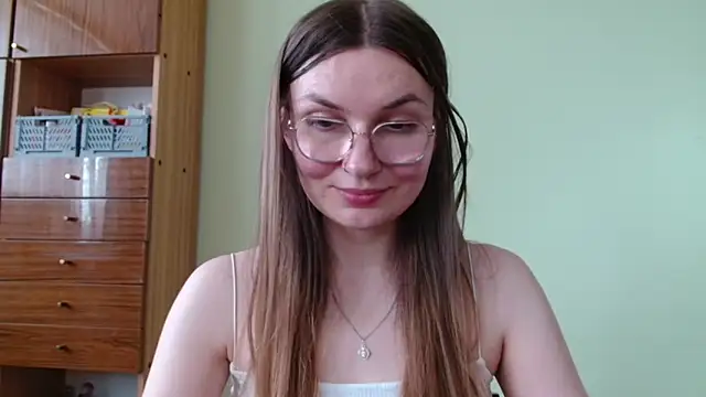 LooveELLYx live cam on StripChat