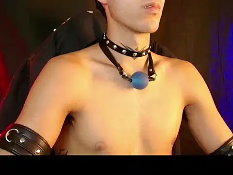 dark_men1 webcam