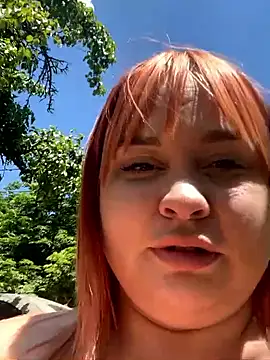 LadyDreams11 webcam