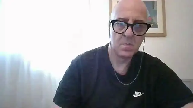 ANONIMO7735 webcam