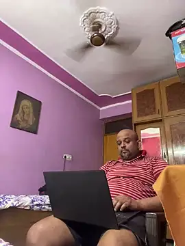 Dick_6inches_Delhi webcam