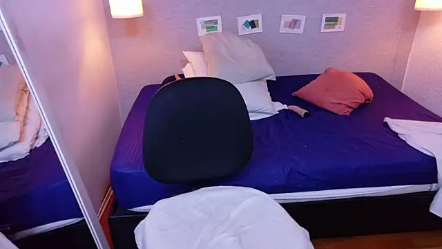kiara_evanss webcam