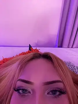 MiaAdams21 webcam