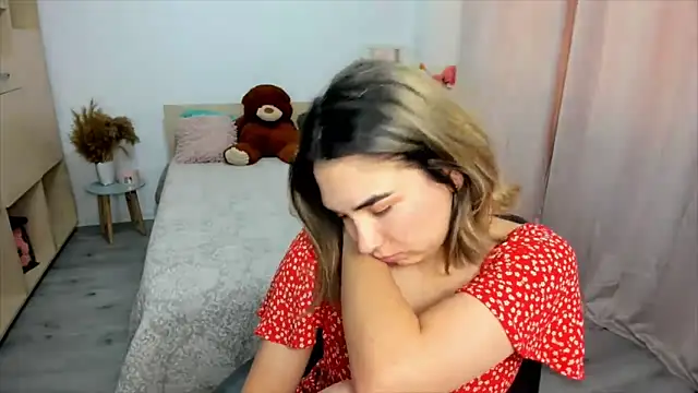 AlexaJuly webcam