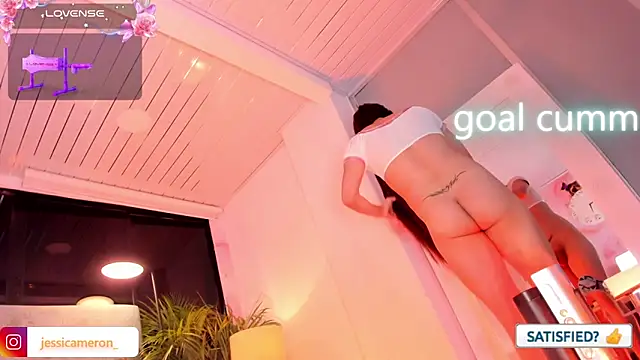 JESSI_NAOMI webcam