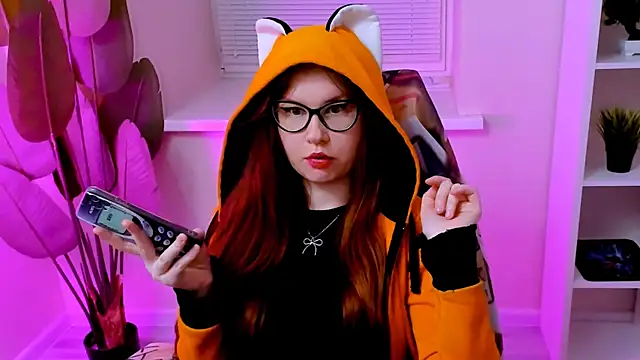 CarolGiggly webcam