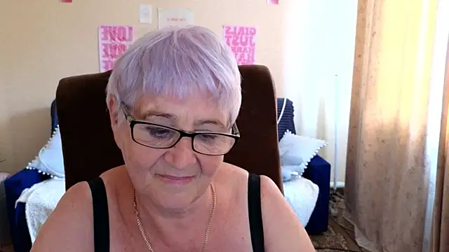 Watch Sandra_Snowflake live on EroticFlix - High definition streams
