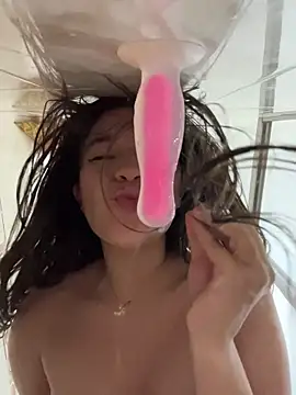 Watch EmmaRose___ live on EroticFlix - High definition streams