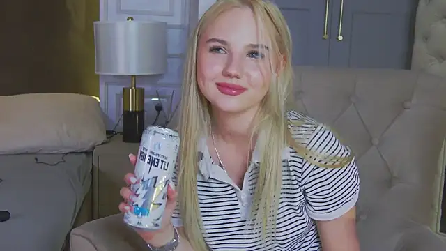 Watch Sky_Cutie live on EroticFlix - High definition streams