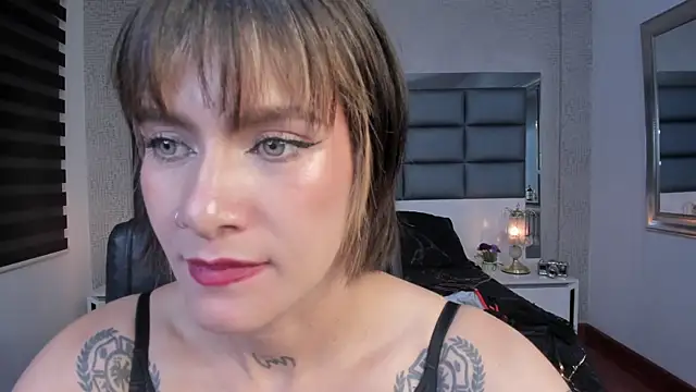 Mrs_Regina_clk webcam