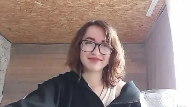OliviaMoment webcam