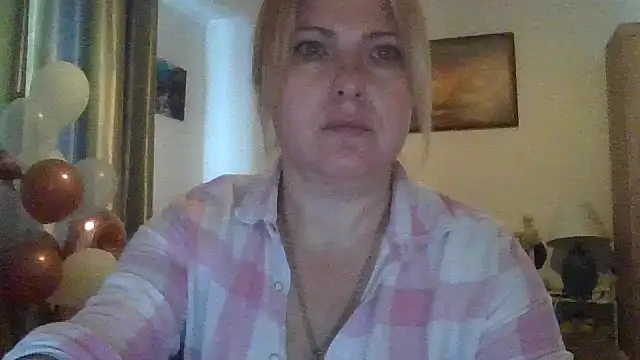 elenalove888 - ElenaLove888's free webcam - UK Sex Cams