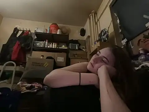 Snowbunnycake_131 webcam