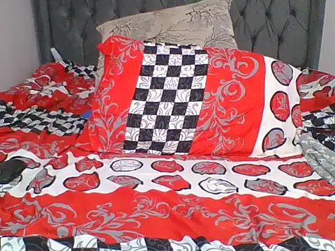 hornyqueen93 webcam