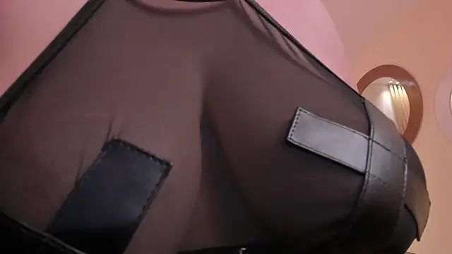 Watch AmyRosse_X live on EroticFlix - High definition streams