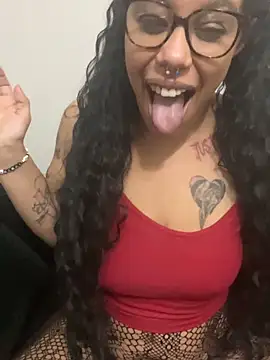 Desirae_Luciano webcam