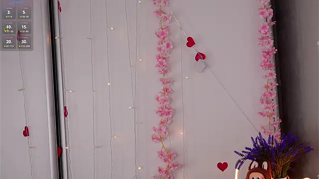 cherlyguss (F teen) - freeze my tits with ice cube