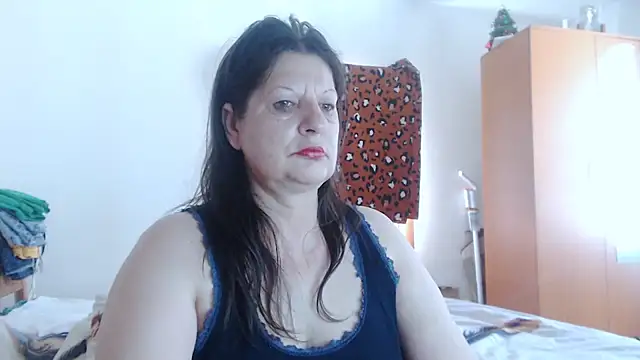 Watch ExtasyMature live on EroticFlix - High definition streams