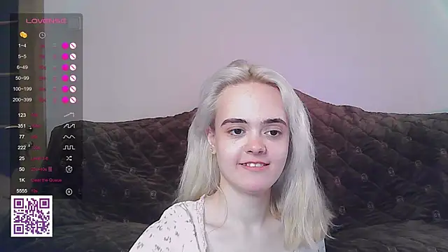 Watch Oxcy_Secret live on EroticFlix - High definition streams